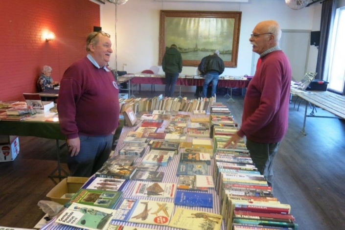 18 Boekendienst Okko Luursema. (1)